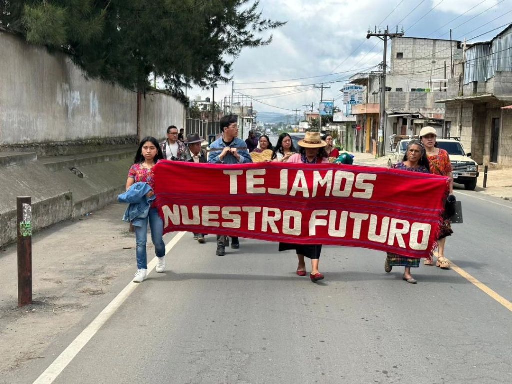 Tejer el futuro (2023)